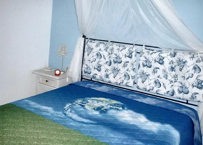 Дом отдыха Elegant House With Sea View In